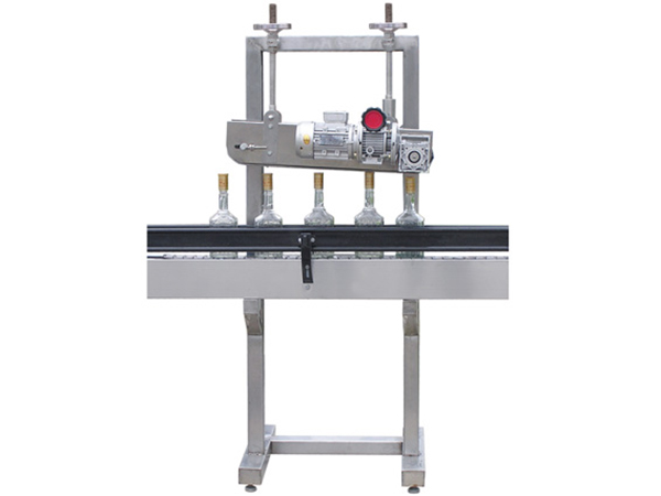 4 SF-1型塑防自動壓蓋機.jpg